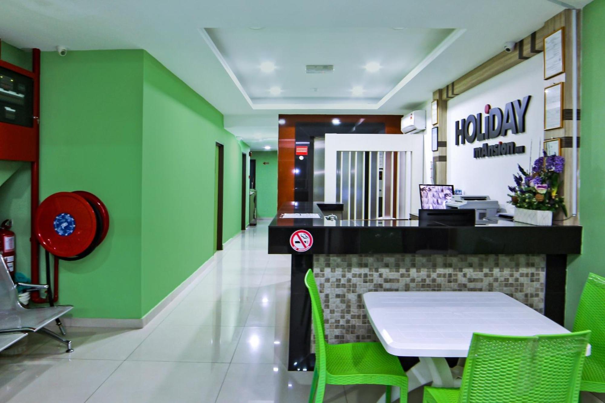 Oyo 44054 Holiday Mansion Inn Sibu Exterior photo
